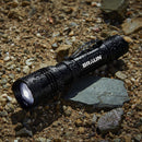 BRAUN 59282 Linterna Táctica LED Recargable a Prueba de Agua de 1800 lúmenes